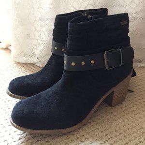 Roxy Black Faux Suede Ankle Buckle Boots 8.5
